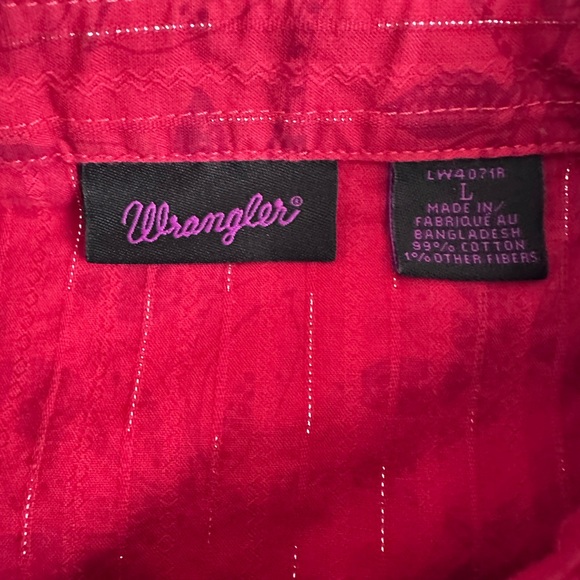 Wrangler Women’s Red Floral Western Snap Shirt - Metallic Stripe - Large - Picture 6 of 9